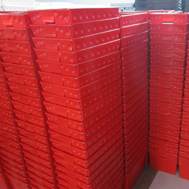 Recyclebare gegolfde plastic postcontainer